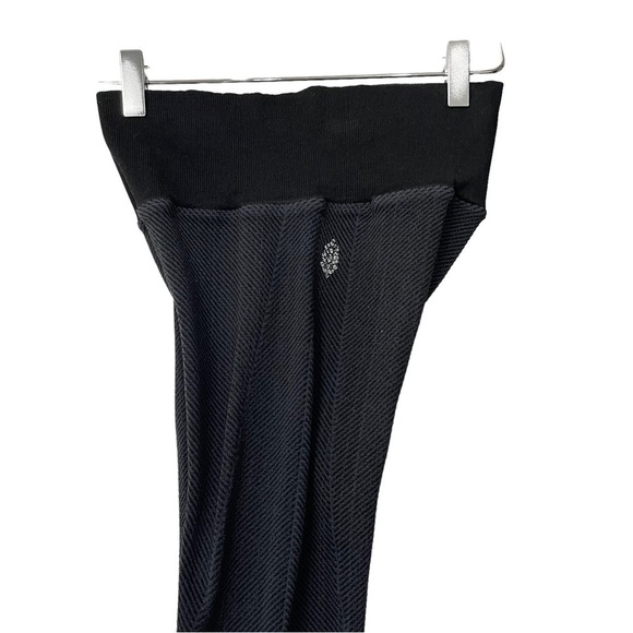 FREE People Movement Vintage Black Ribbed Chevron Leggings Cropped Size XS - Picture 7 of 10